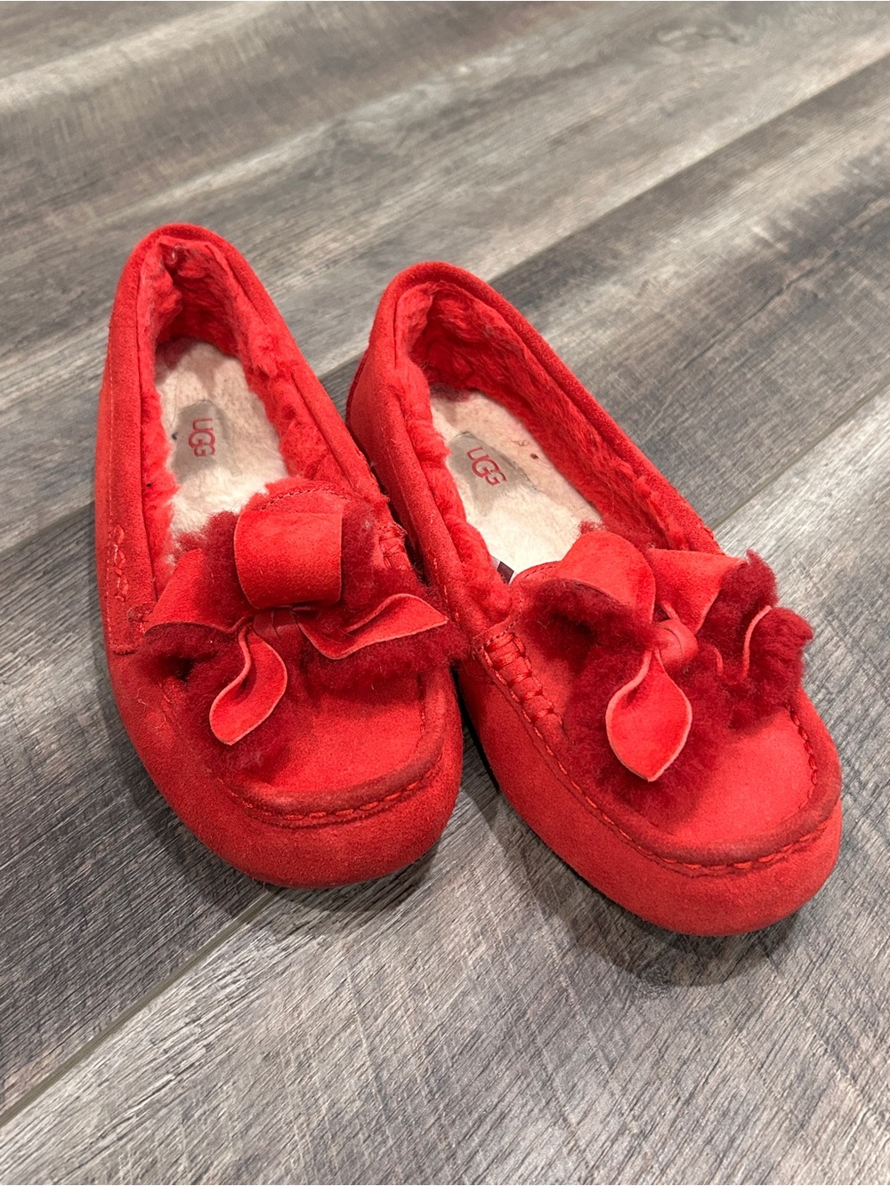 UGG Ansley Heritage Bow Slippers